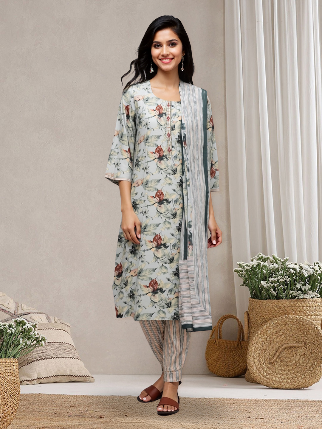 Elegant Floral Printed Kurta with Pant & Dupatta Set