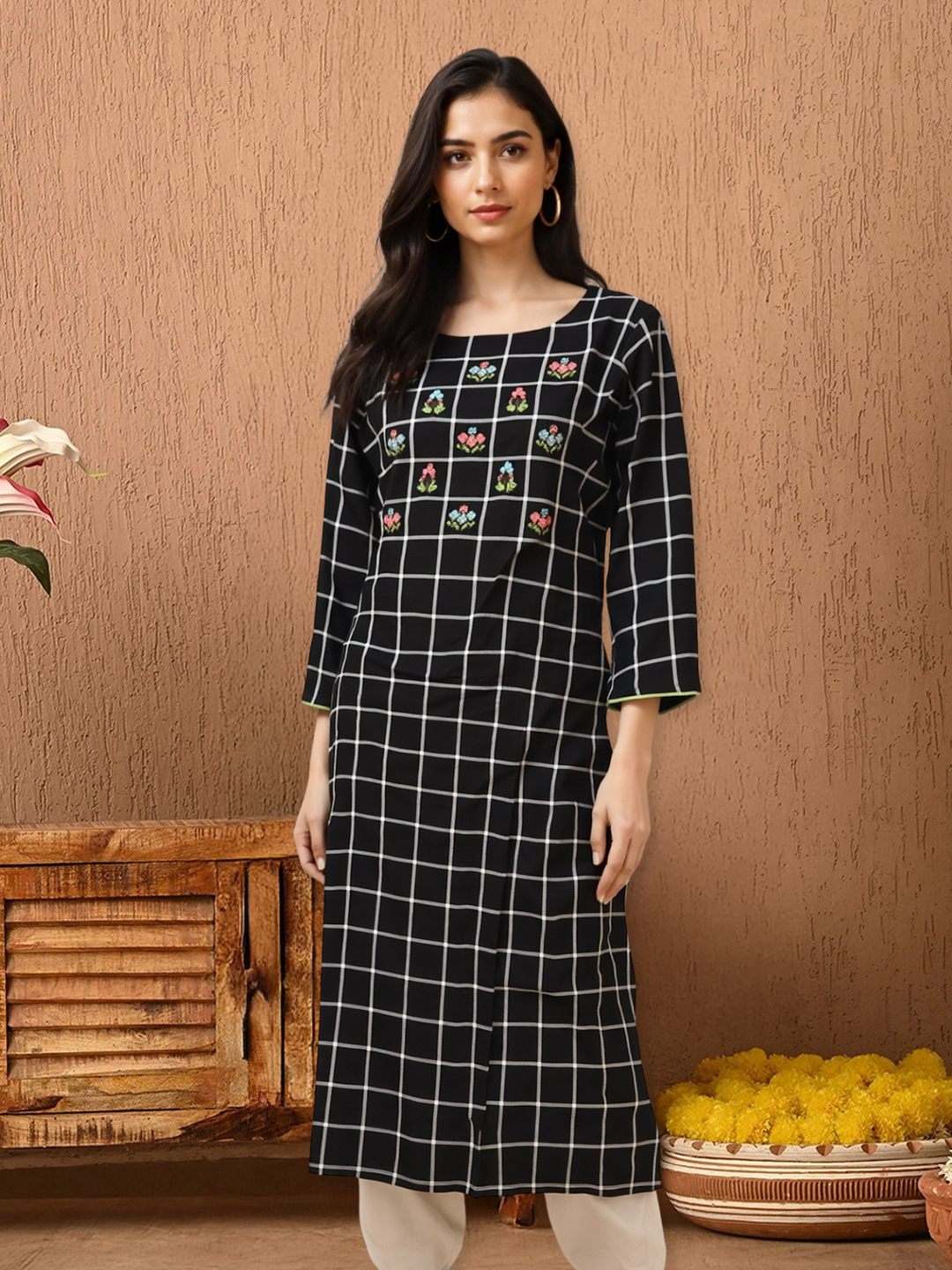 Elegant  Grid Embroidered Kurta