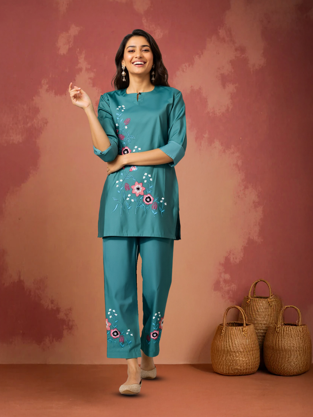 Elegant Embroidered Keyhole Neck Kurta with Pant Set