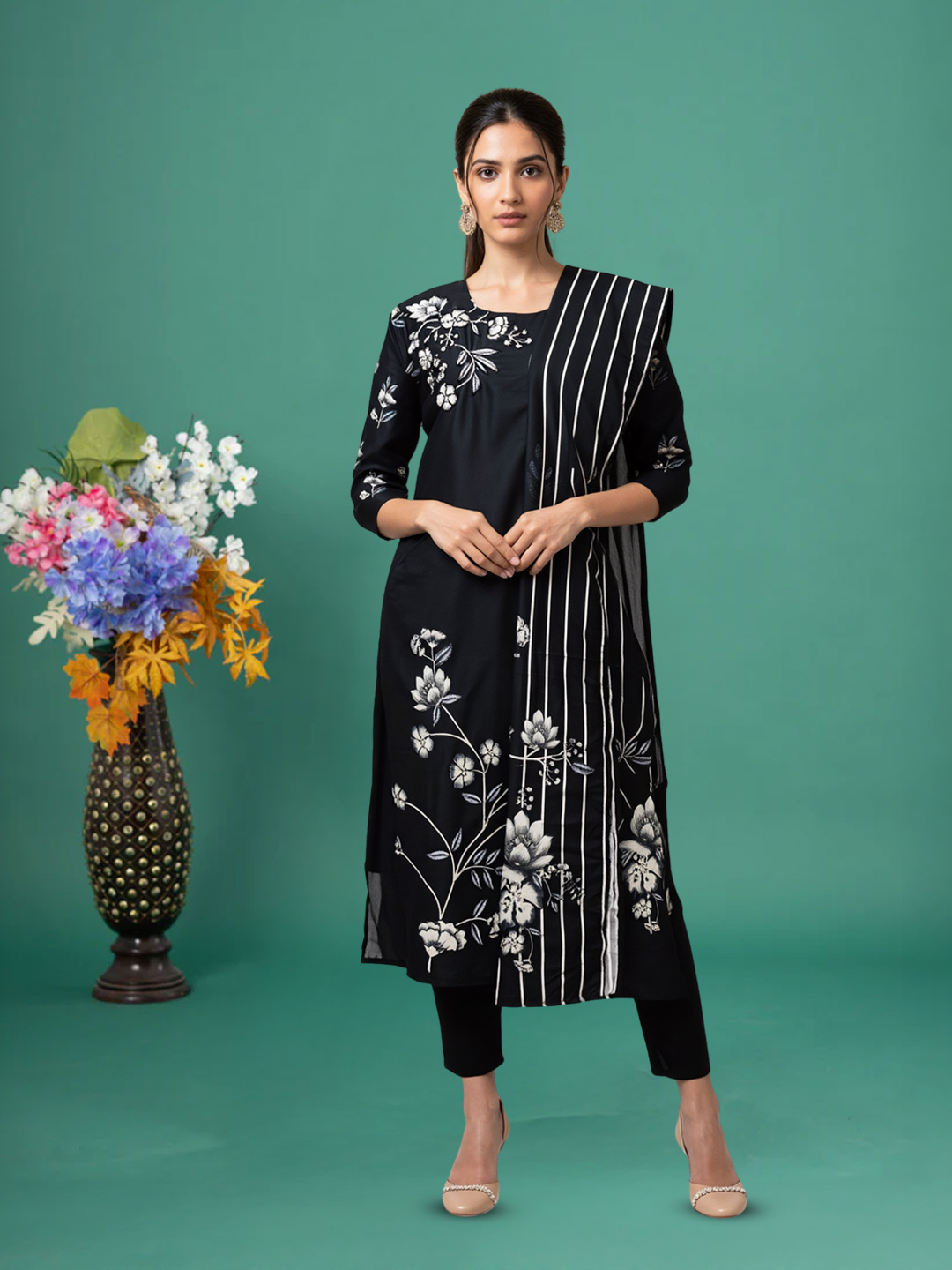 Floral Printed  Traditional Straight-Cut Salwar Suit Set