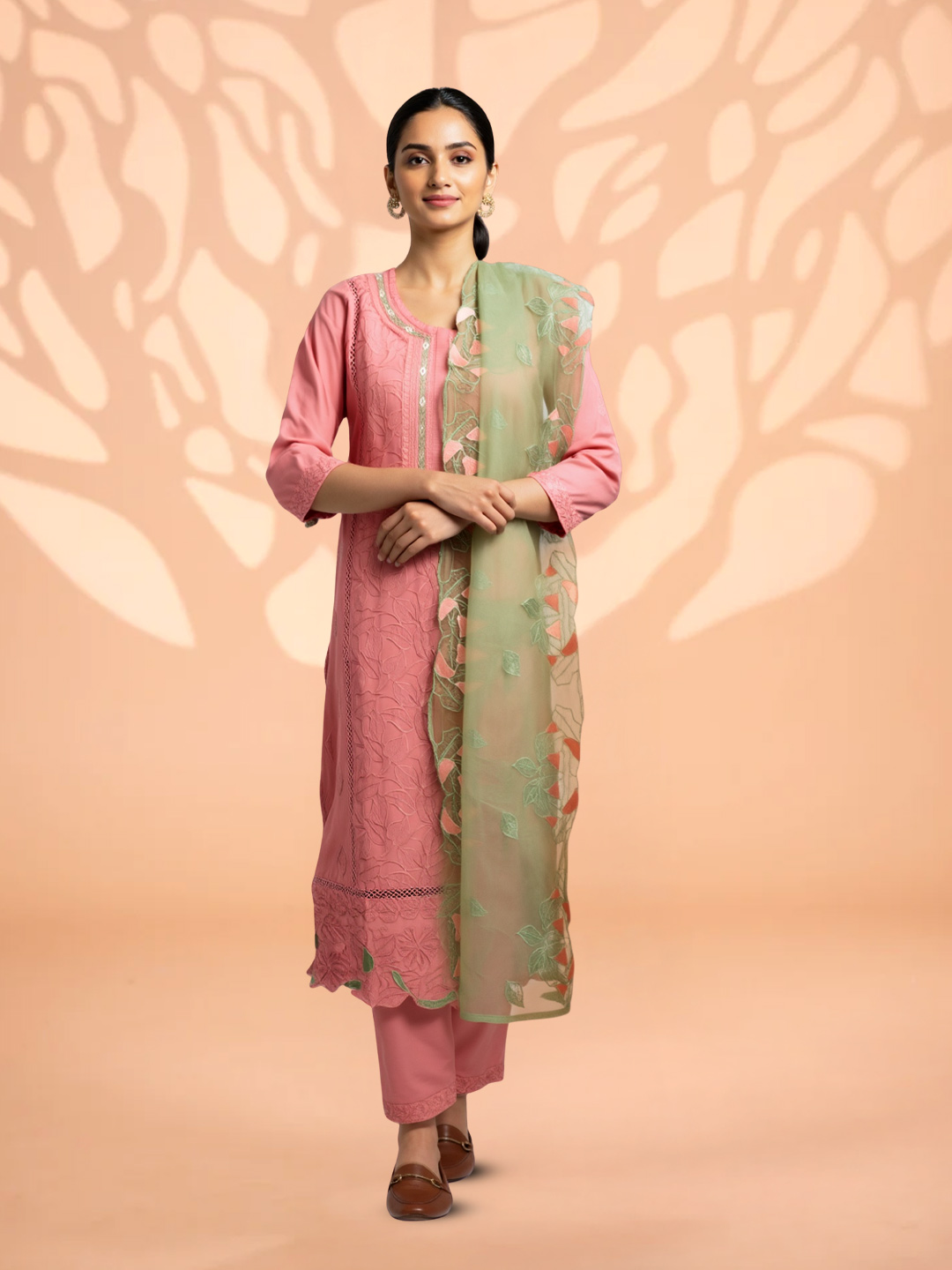 Floral Embroidered Traditional kurta with Pant & Organza Dupatta Set