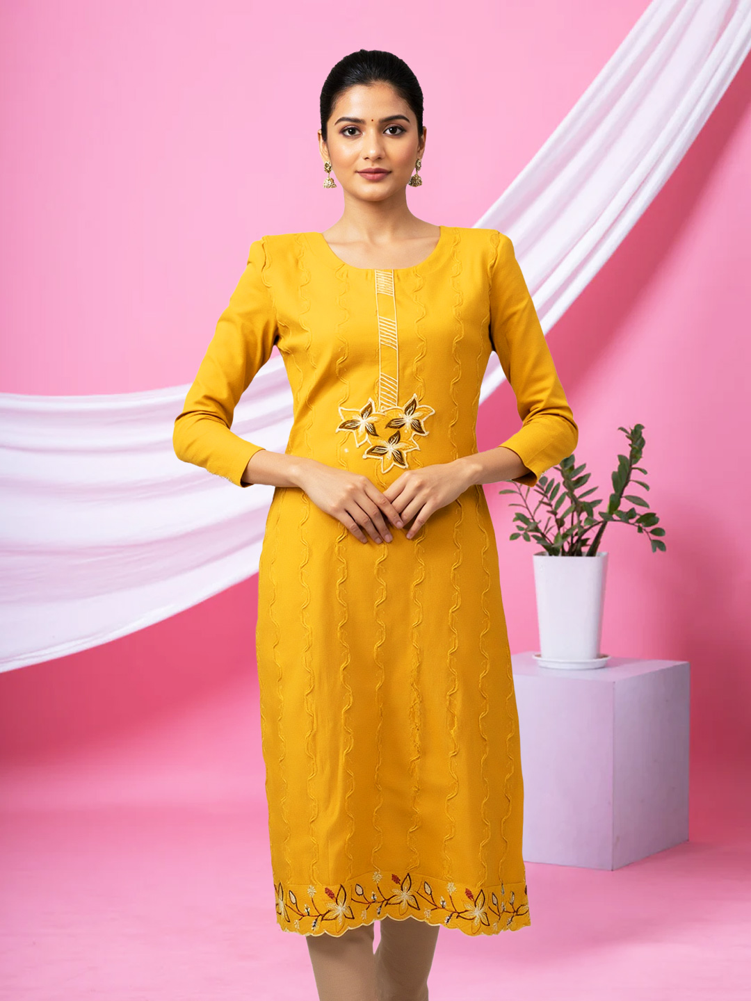 Floral Embroidered Round Neck Kurta