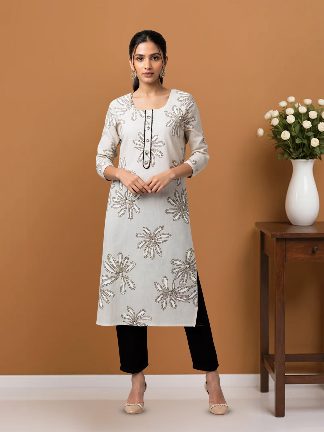Round Neck Floral Printed Kurta with Pant Set