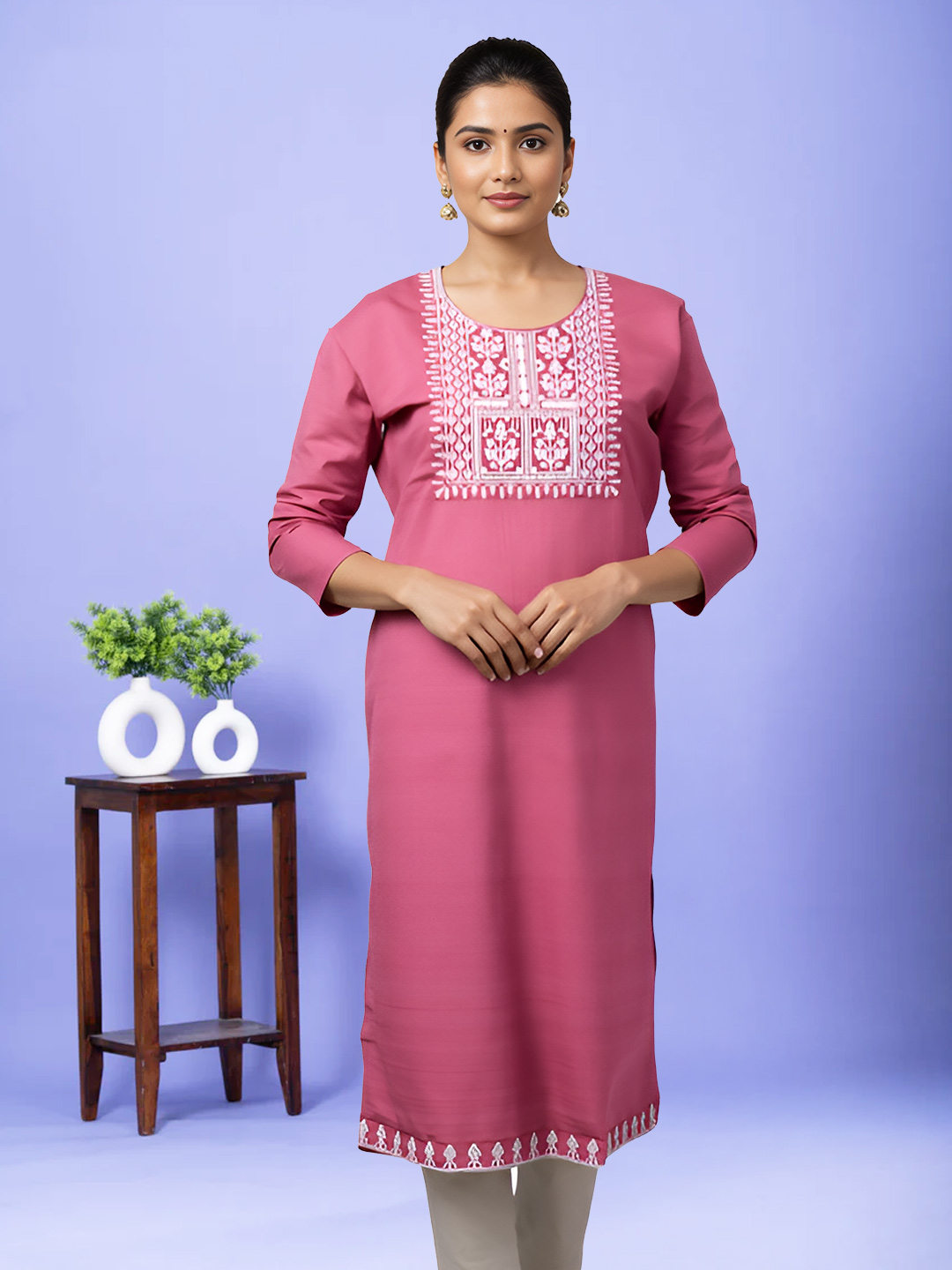Embroidery Round Neck Straight-Cut Kurta