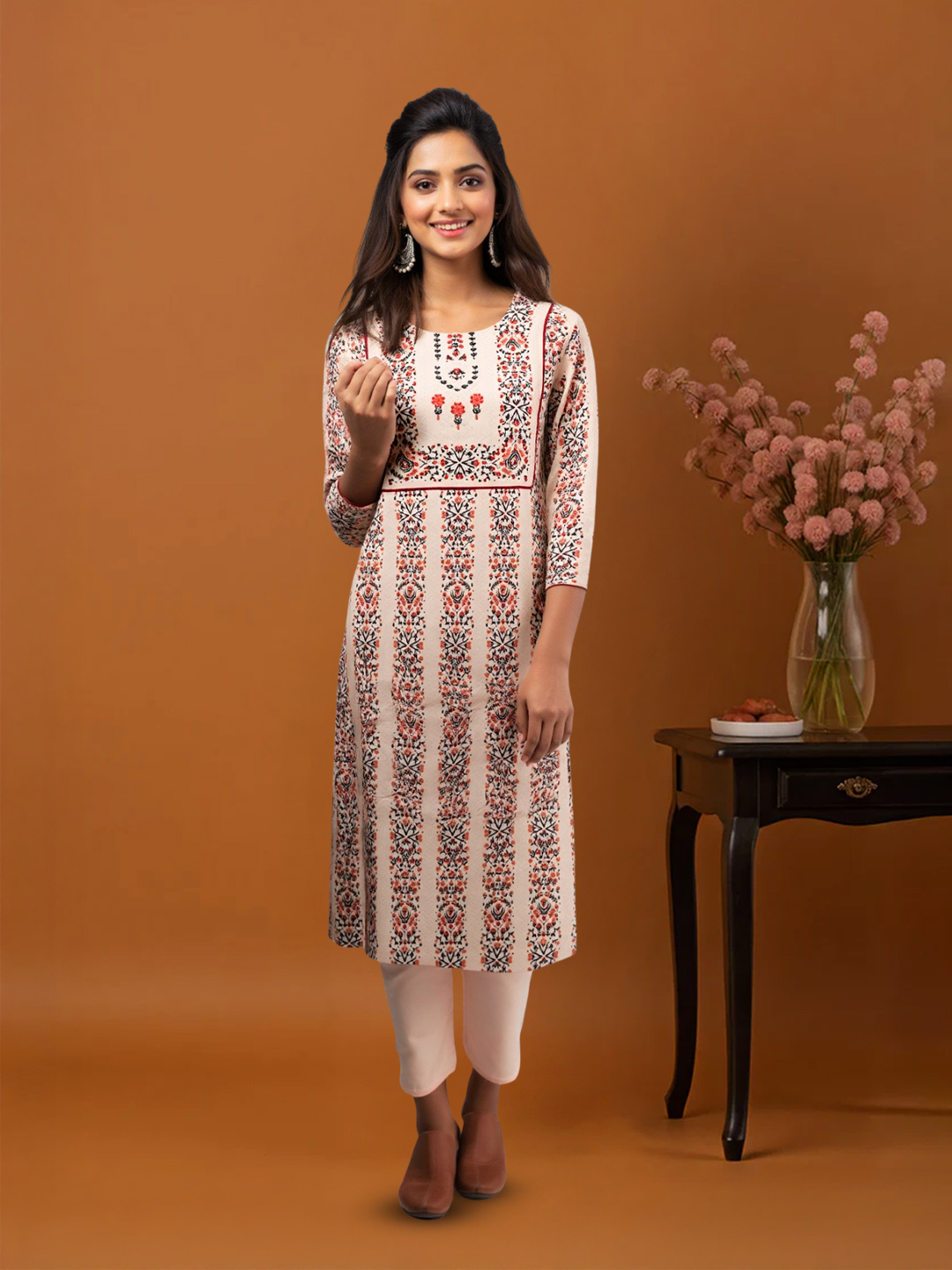 Graceful Ethnic Charm Printed Kurta with Pant Set