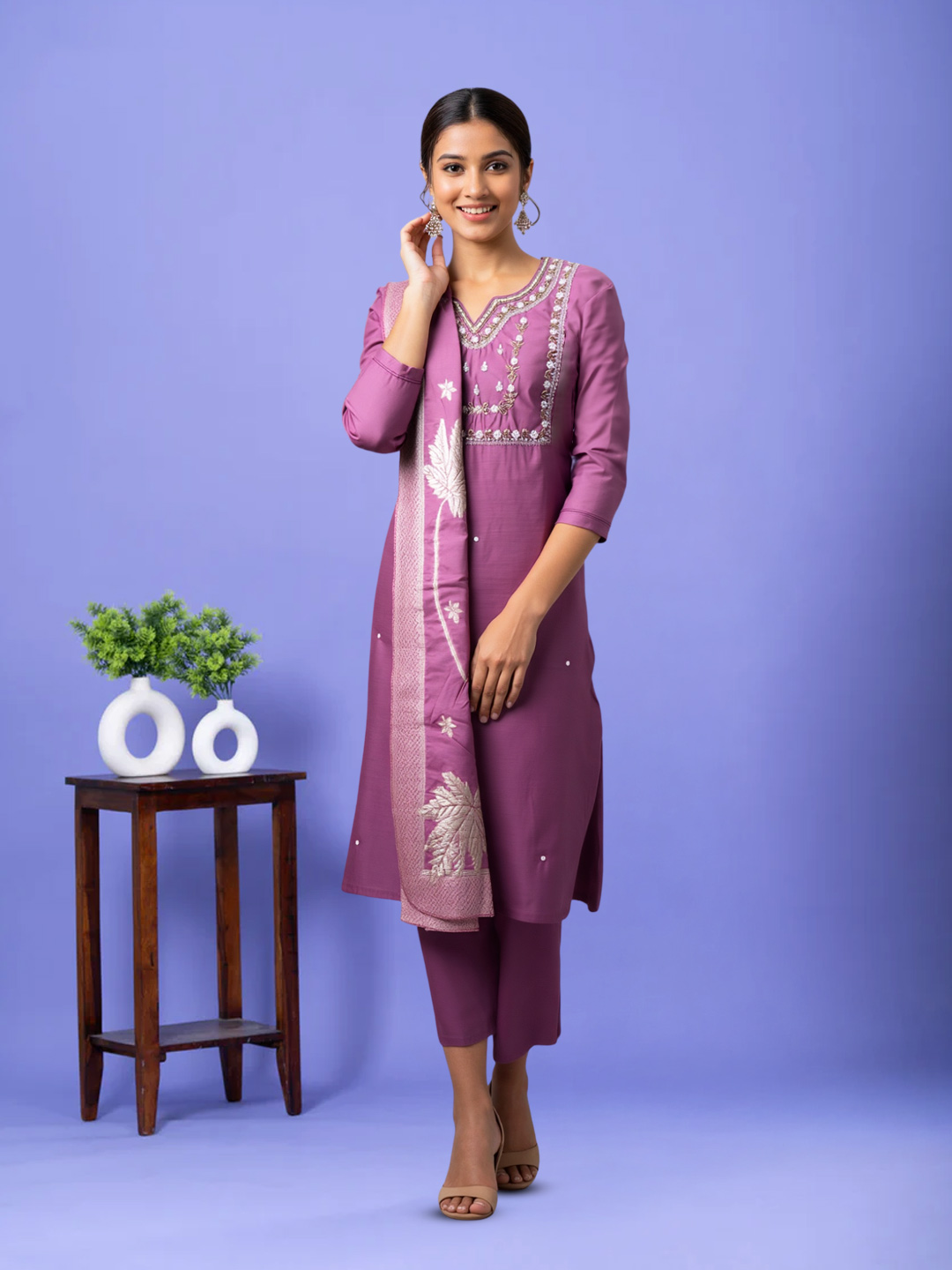 Elegant Aari Work Sequinned  Salwar Suit Set