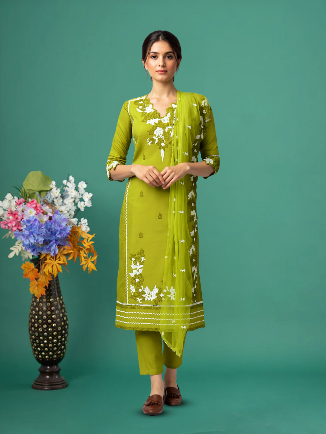 Gracefully Embroidered Neck Salwar Suit Set