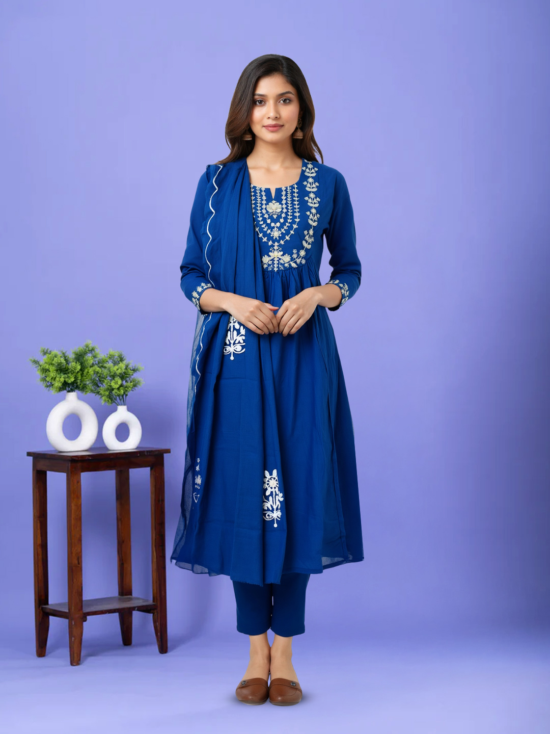 Intricate Embroidery Notched Neck Salwar Suit Set