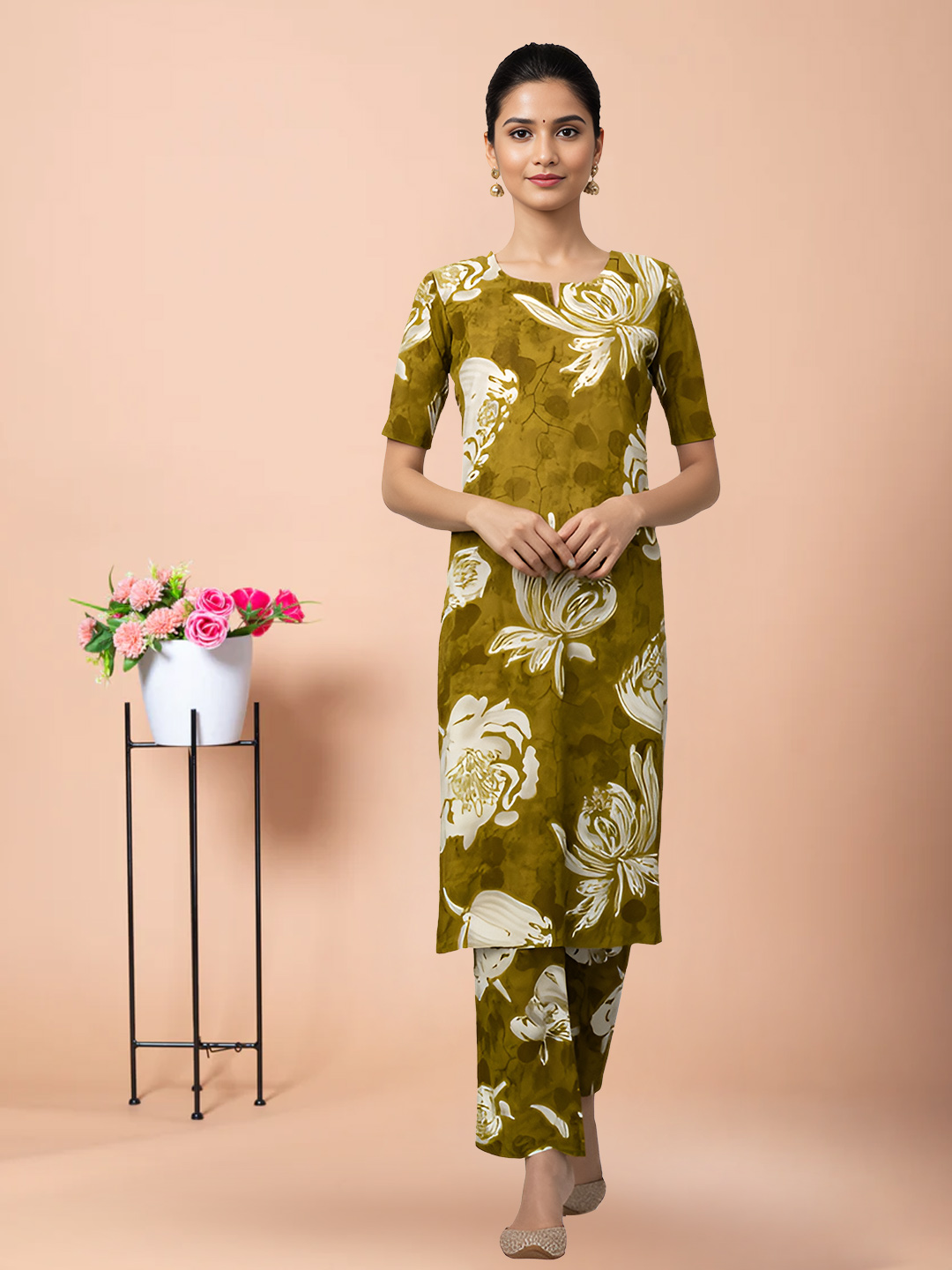 Floral Print Traditional Comfortable Fit Kurta with Pant Set