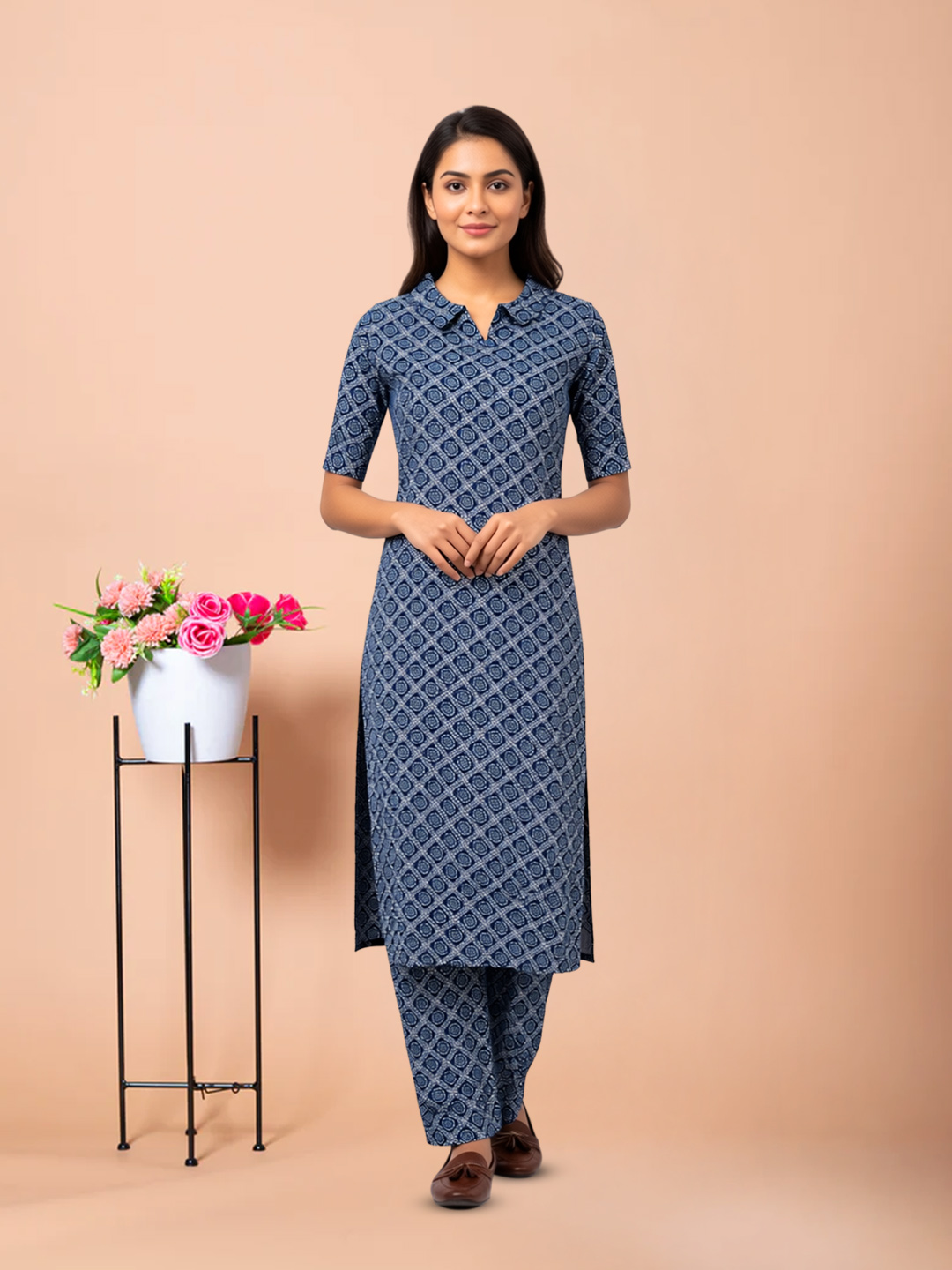 Geometric Print Smart Notch Neckline Kurta with Pant Set