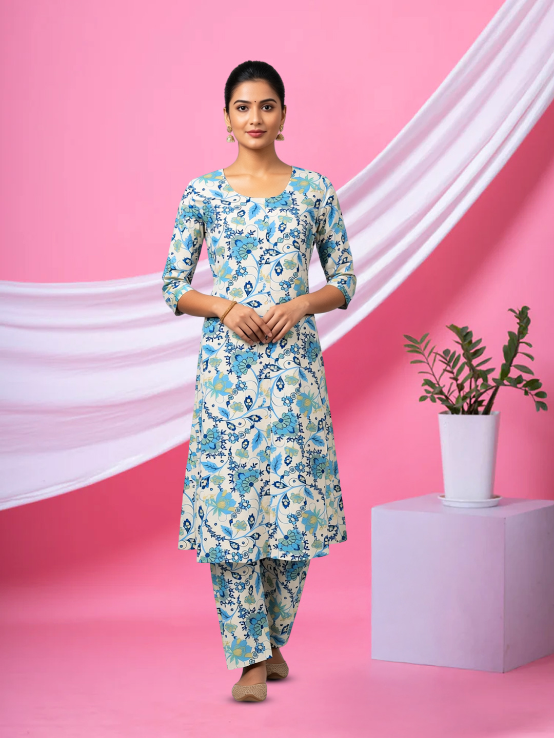Classic Round Neckline Floral Kurta with Pant Co-Ord Set